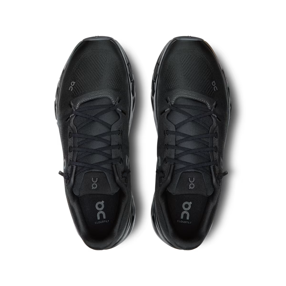 On Cloud 5 'Triple Black' (Copie) Baskets Gortex imperméables 'mandem' style lacets hauts/coupe ample tendance